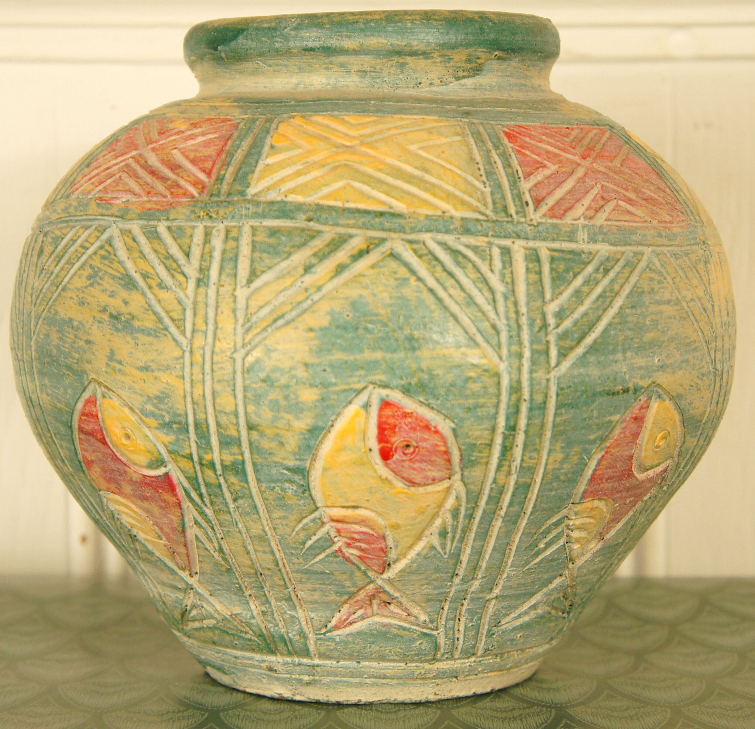 Scarified pansu terracotta vase