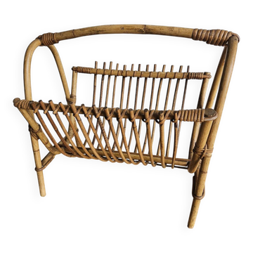 Porte revue rotin