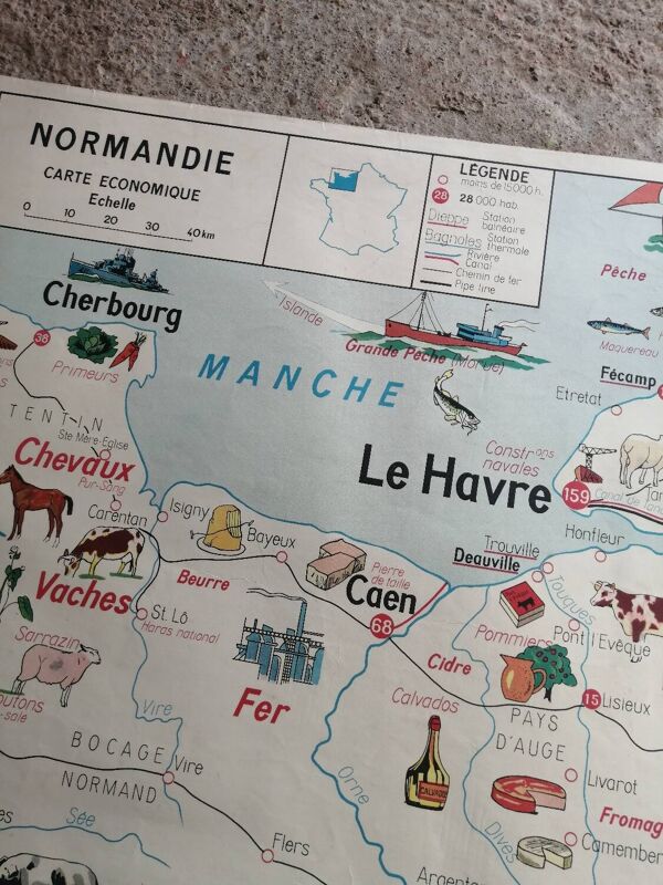 Carte scolaire vintage mdi France Normandie Bassin Parisien.