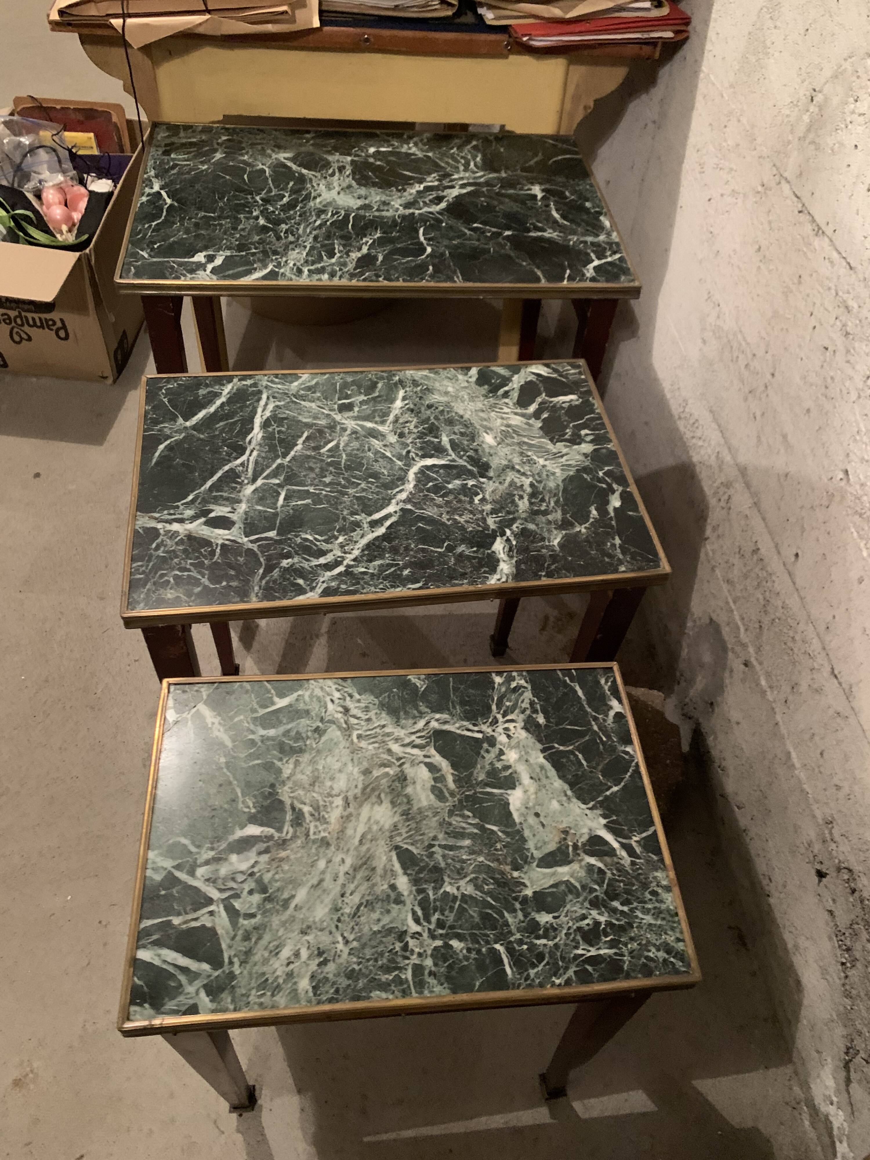 3 nesting tables in green marble and mahogany
