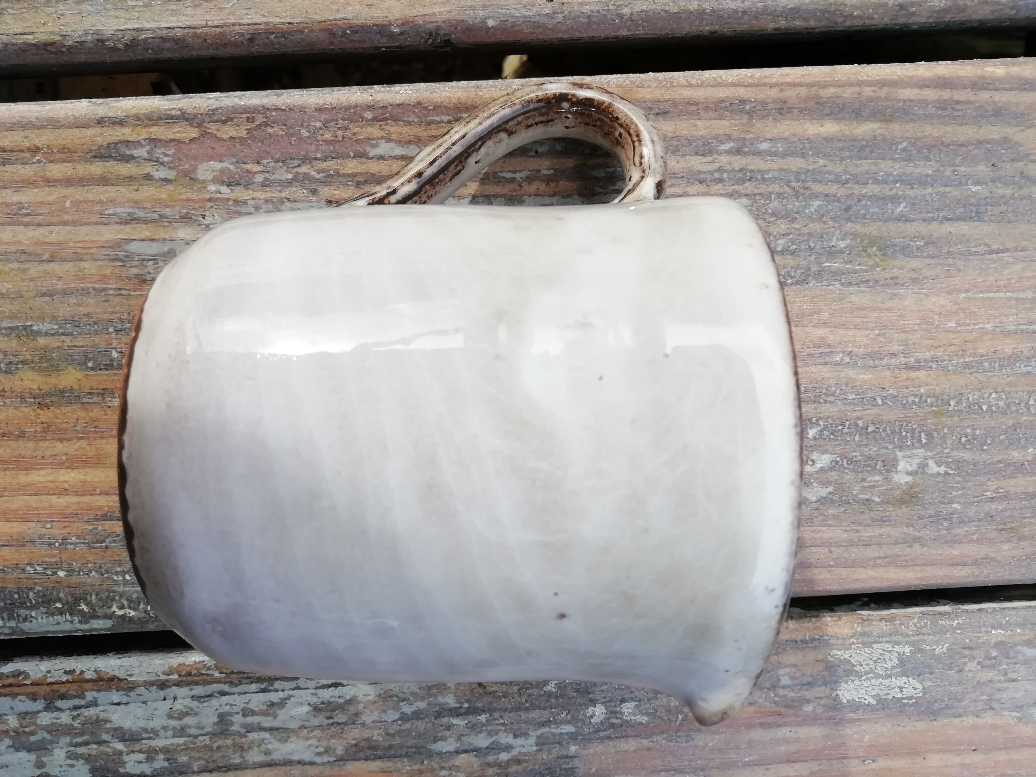 Ceramic milk pot