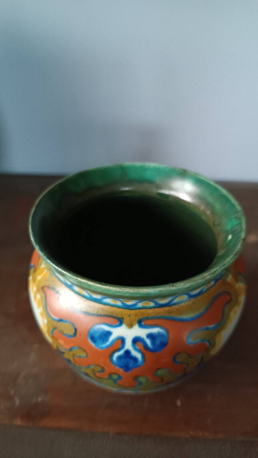 Ceramic vase manufactured by gouda liberty, landia decor