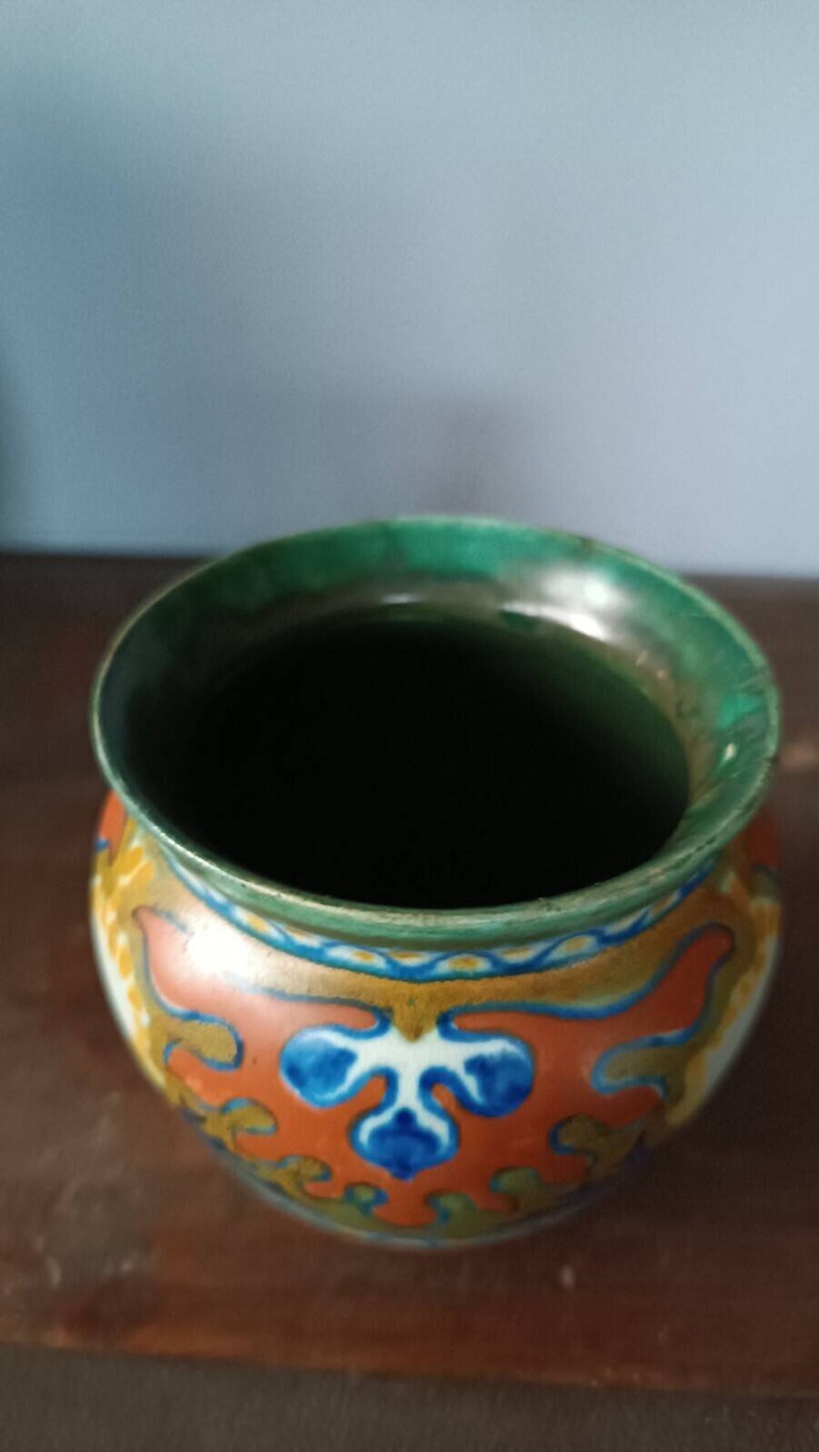 Ceramic vase manufactured by gouda liberty, landia decor