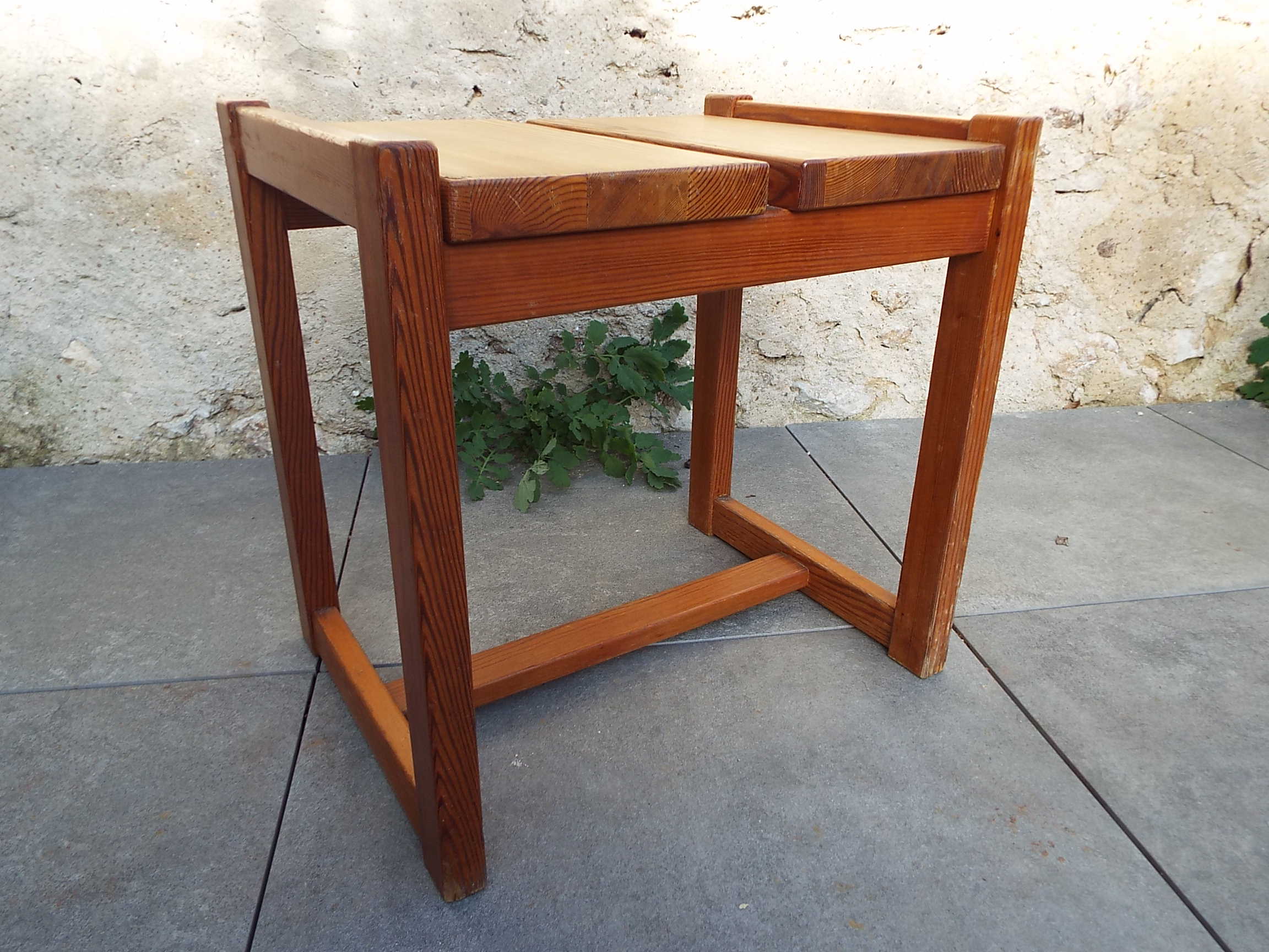 Solid pine stool