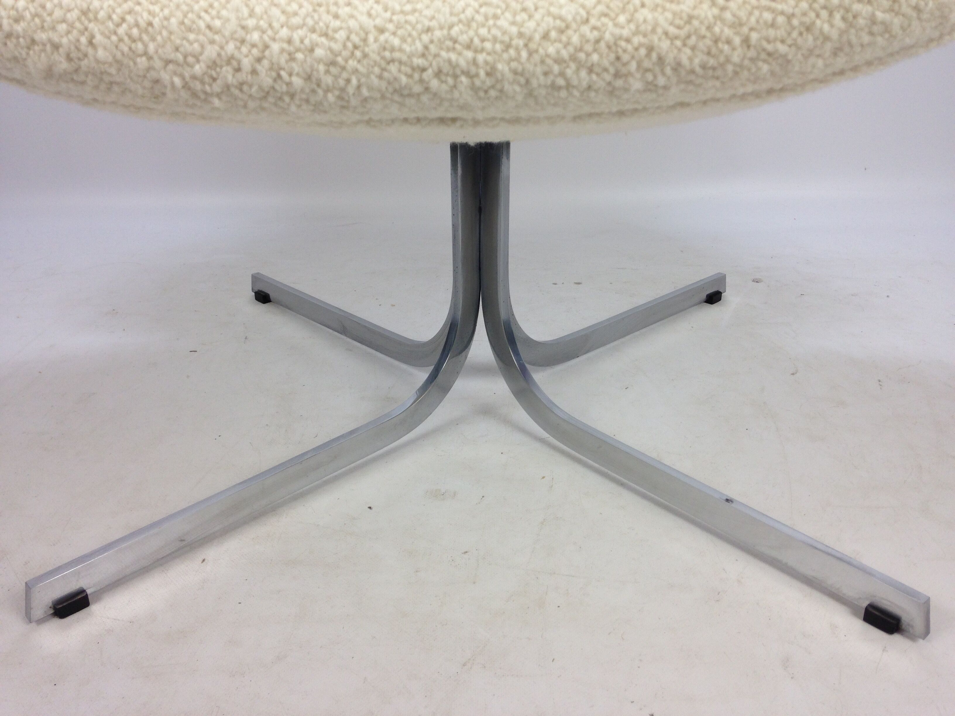 Tulip armchair by Pierre Paulin for Artifort 1959