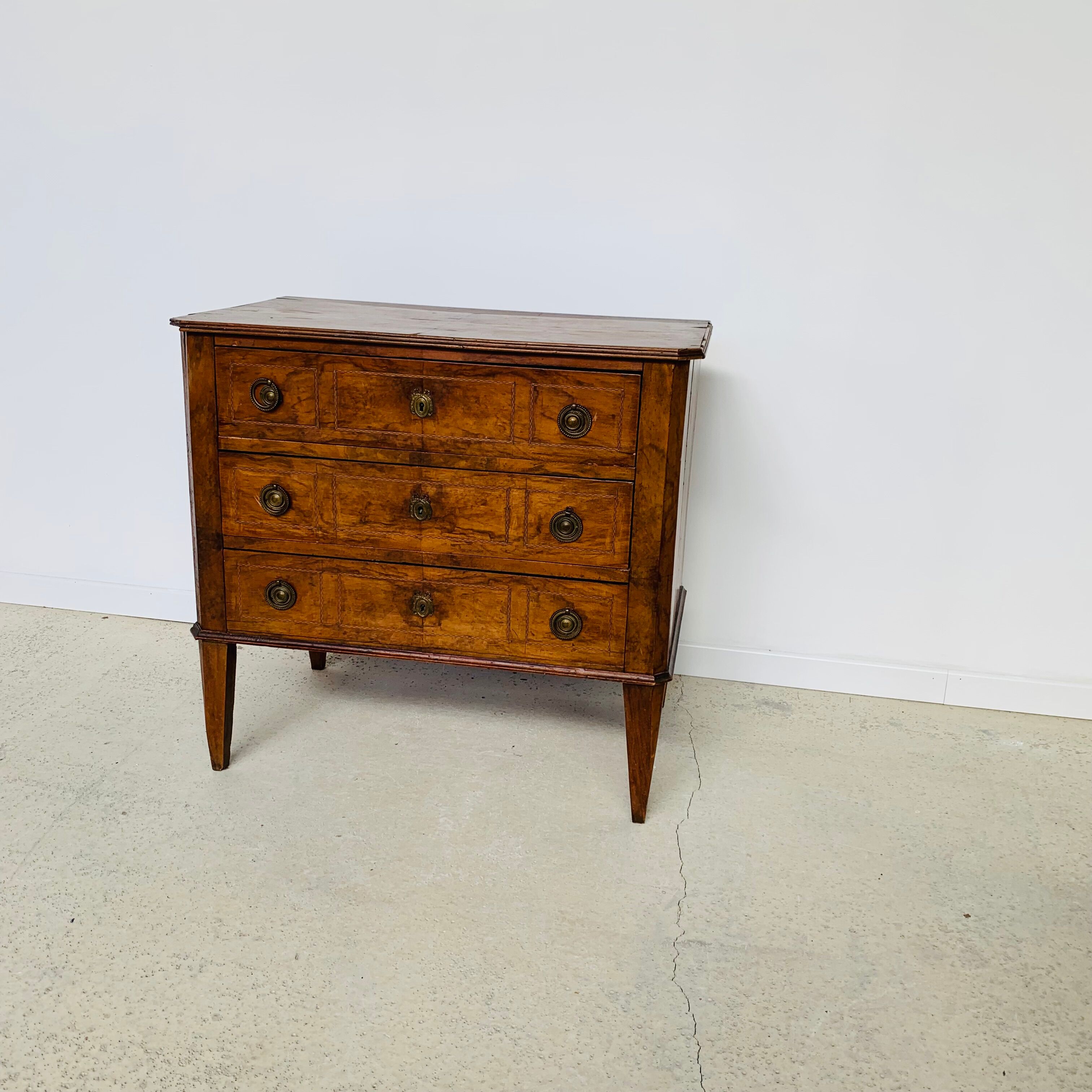 Old small inlaid chest of drawers with 3 drawers - Louis XVI probably 18th