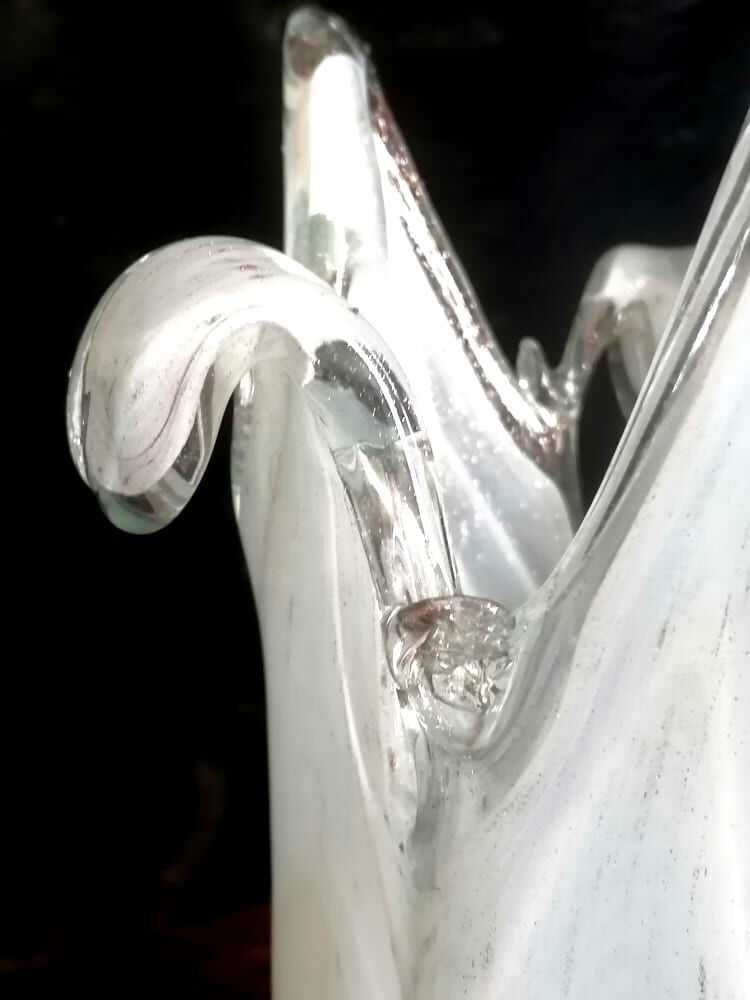 Murano splash vase with golden sequins