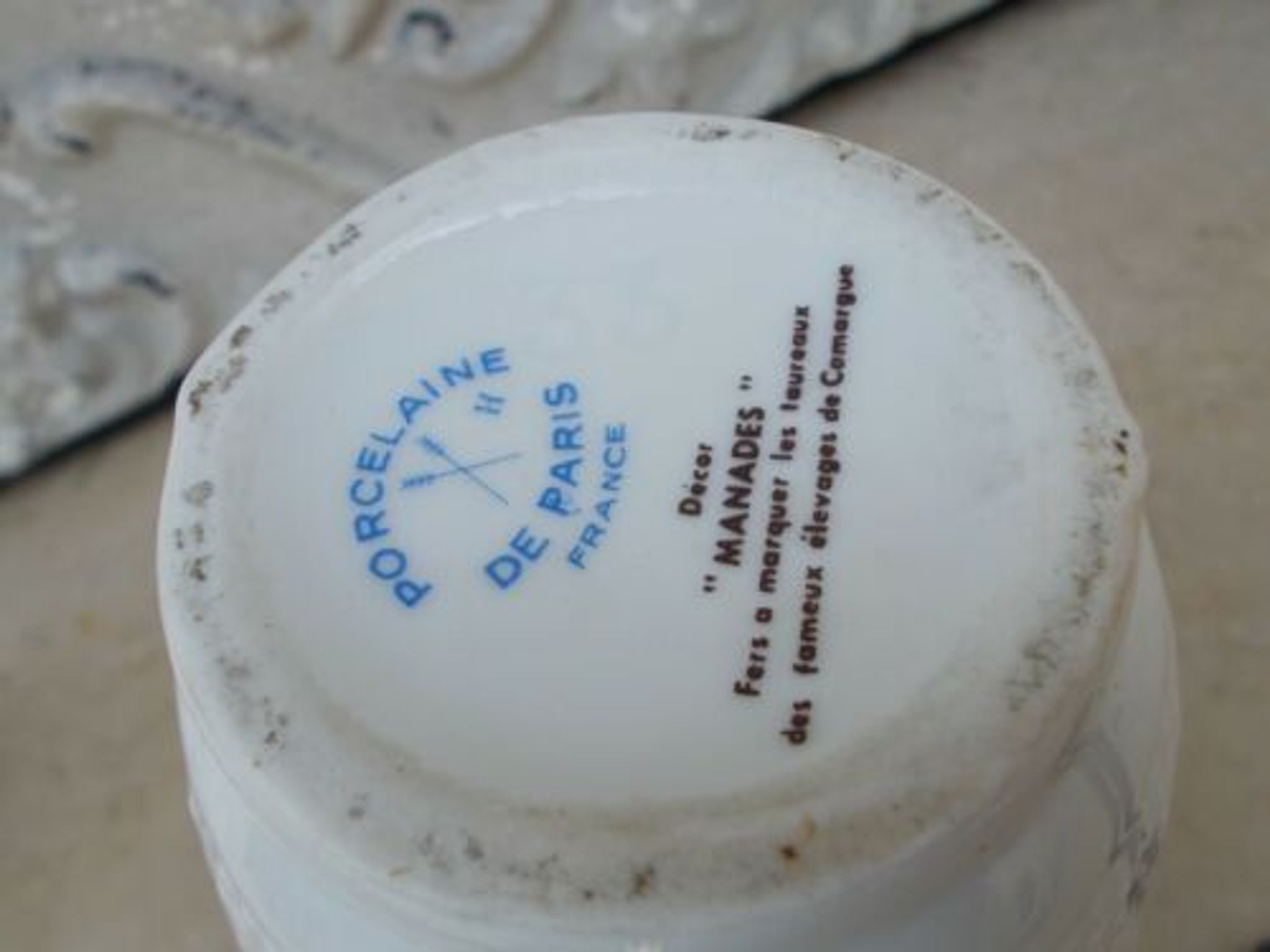 Pichet verseur Manades porcelaine de Paris Fabre Mailhan