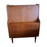 Secretary Gunnard Nielsen Tibergaard in teck