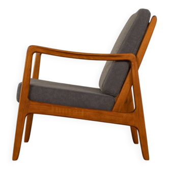 FD-109 Armchair by Ole Wanscher for France & Daverkosen