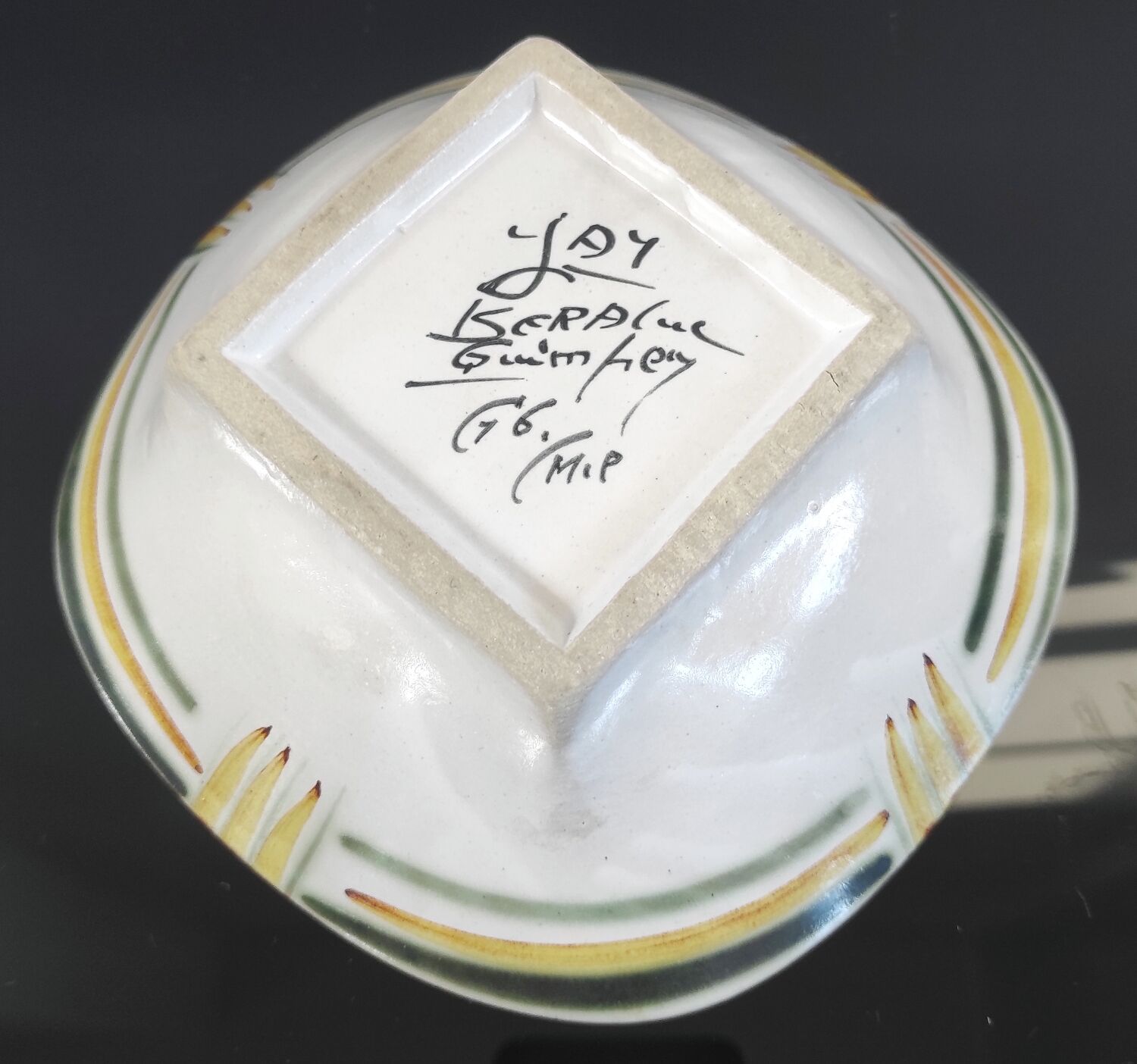 Vintage bowl Keraluc Quimper Decor G6 by Jos Le Corre
