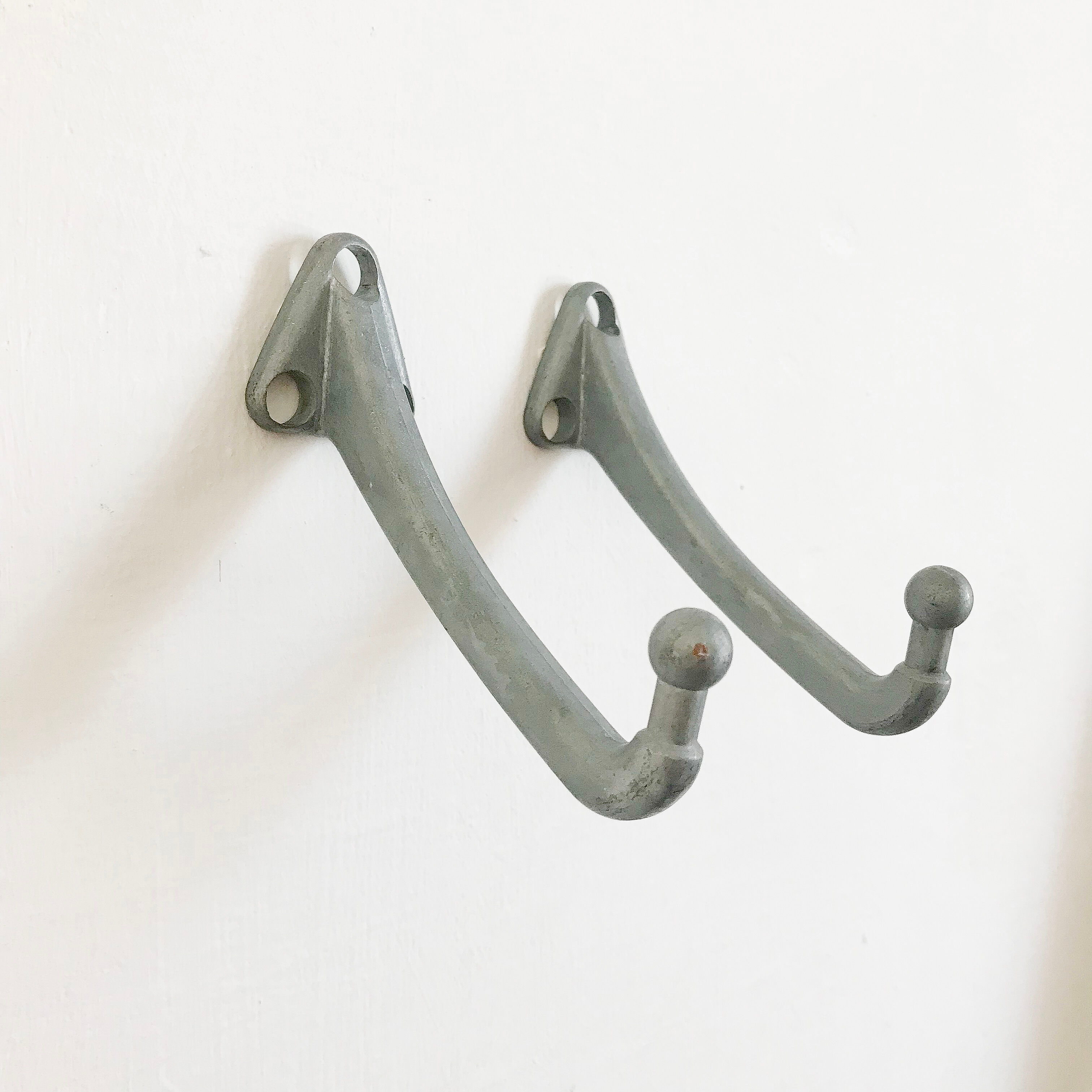 Patère murale en métal