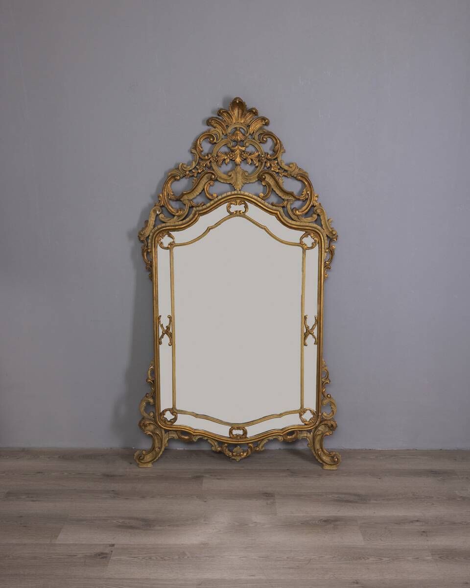 MIROIR MURAL DU DÉBUT DU XXE SIÈCLE EN BOIS DORÉ DE STYLE BAROQUE