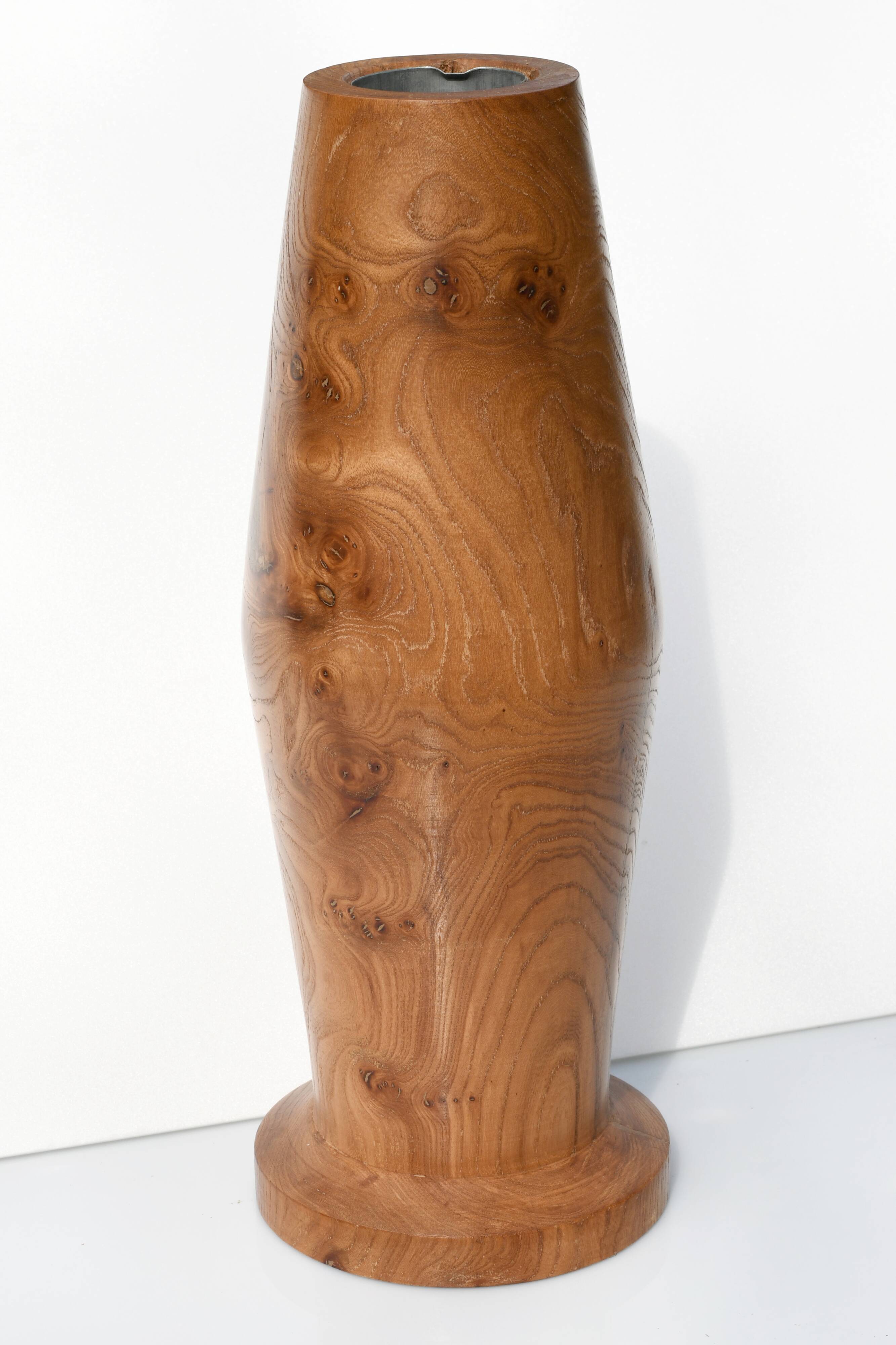 Elm wood vase