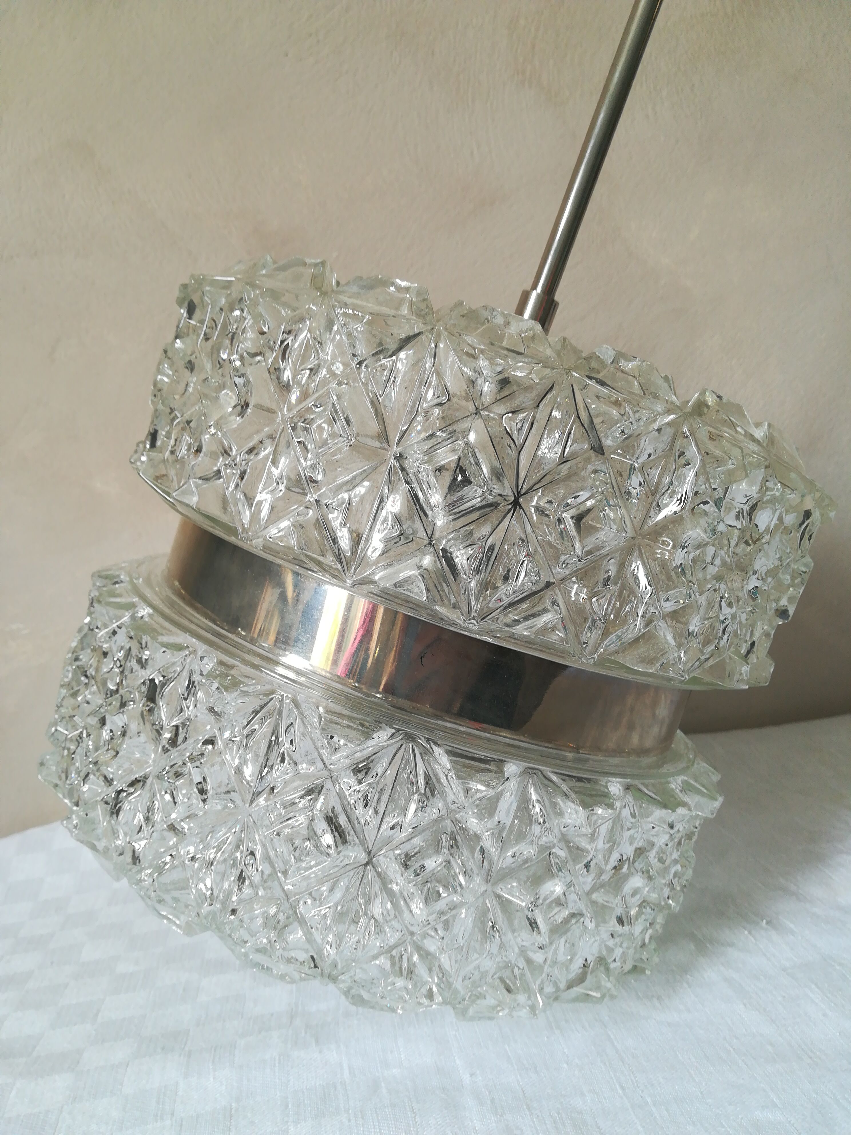 Suspension inox et verre