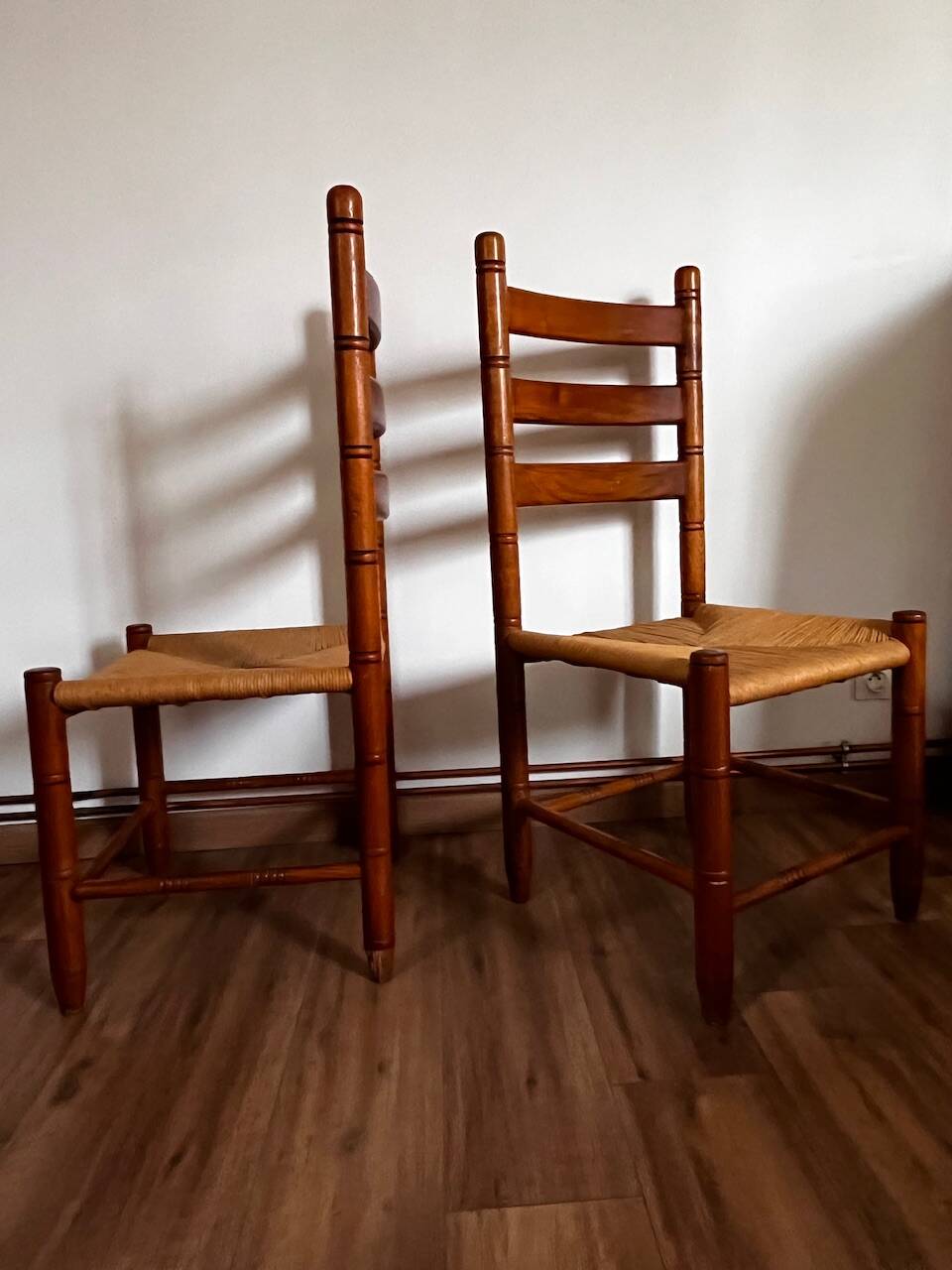 Paire de chaises bois