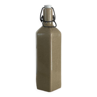 Bouteille en grès