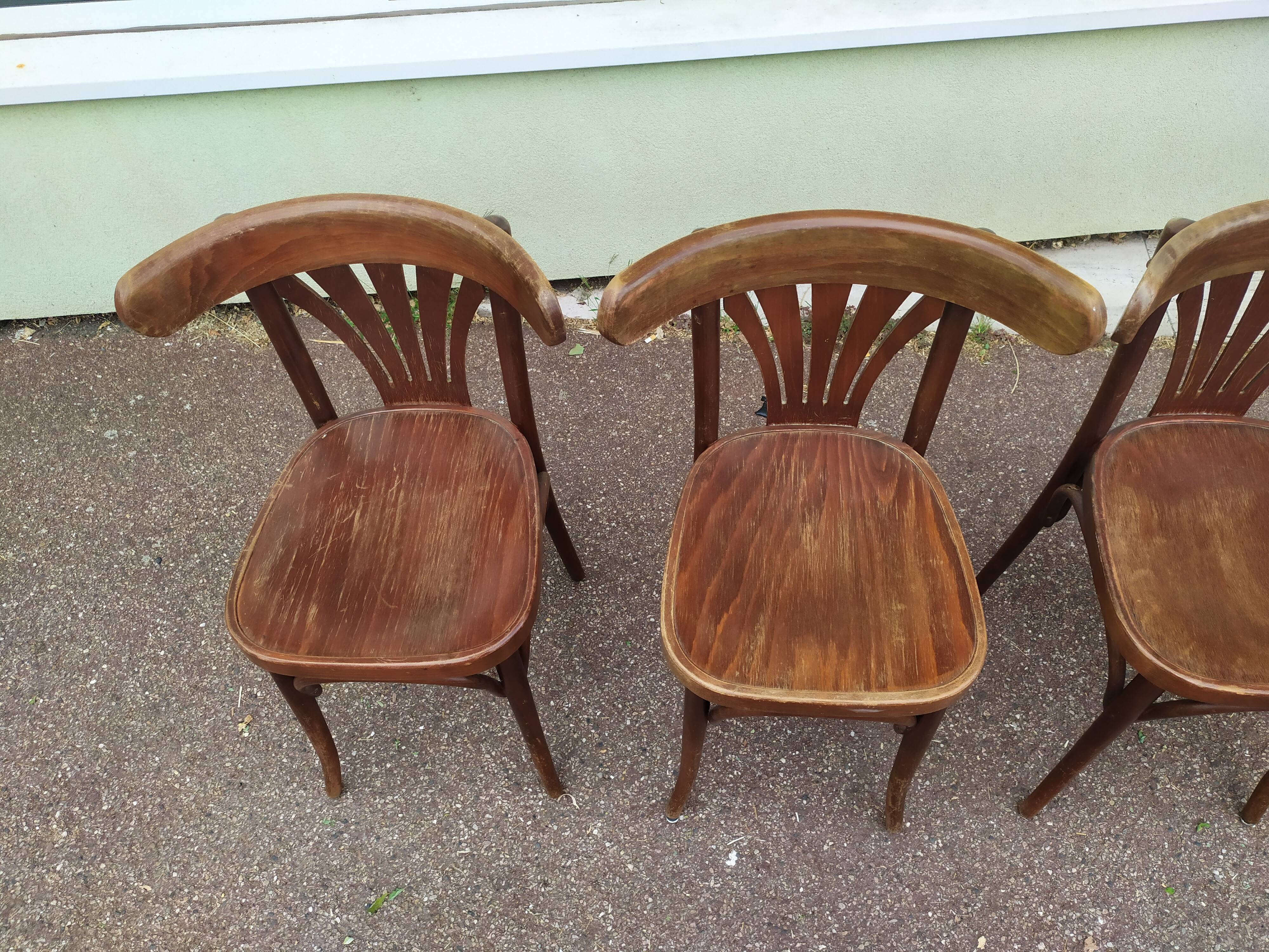 Lot de 4 chaises de bistrot en bois vintage