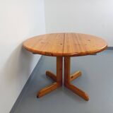 Vintage round pine table from the 60s and 70s with extensions