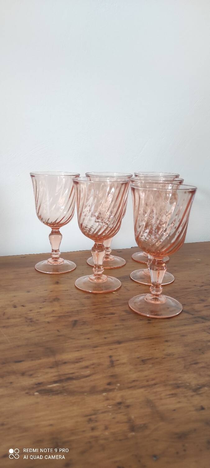 Rosaline Wine Glass Set