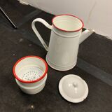 Cafetière émaillée