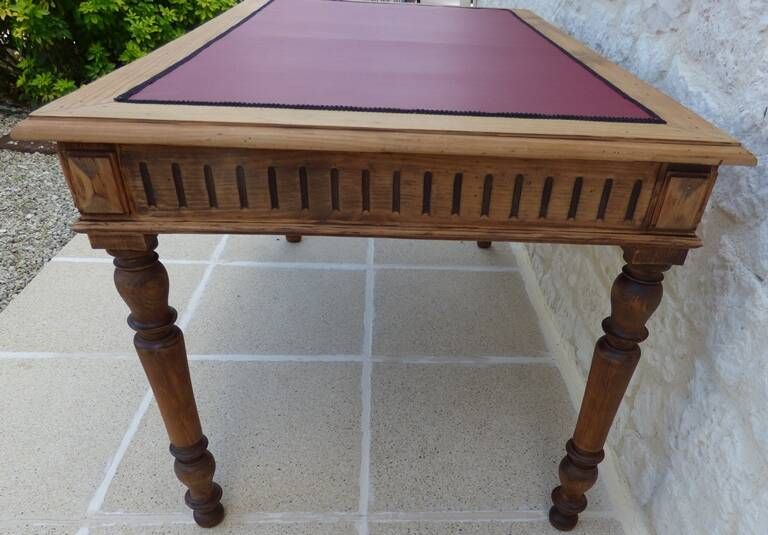 Antique desk with 2 drawers and burgundy faux leather top - Very good condition -