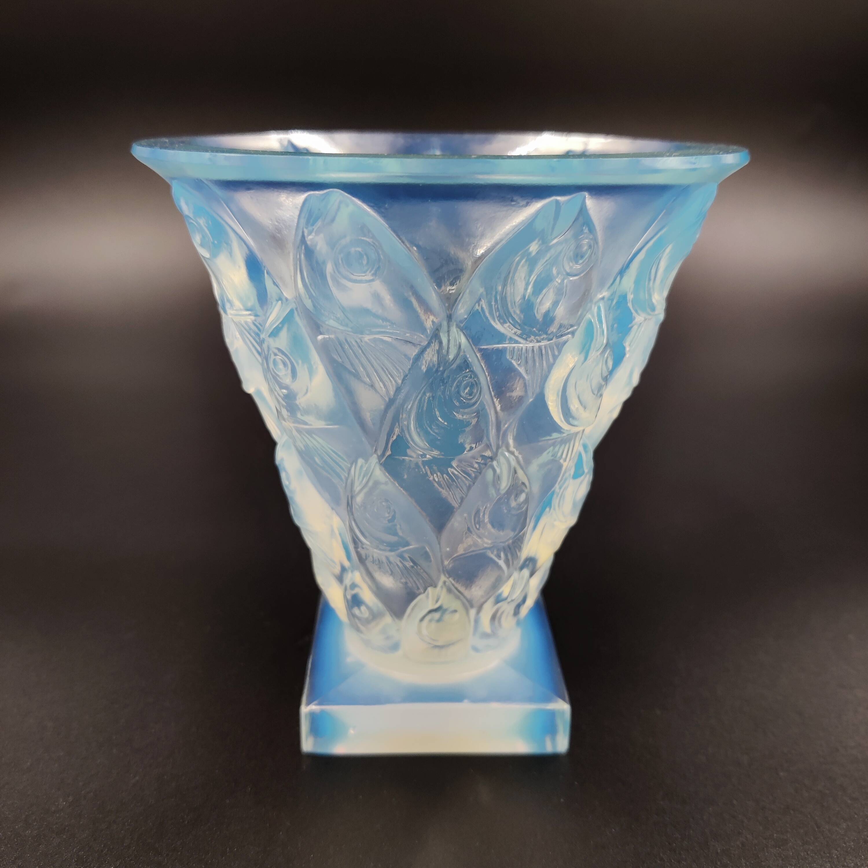 French Art Deco opalescent glass Vase by Sabino