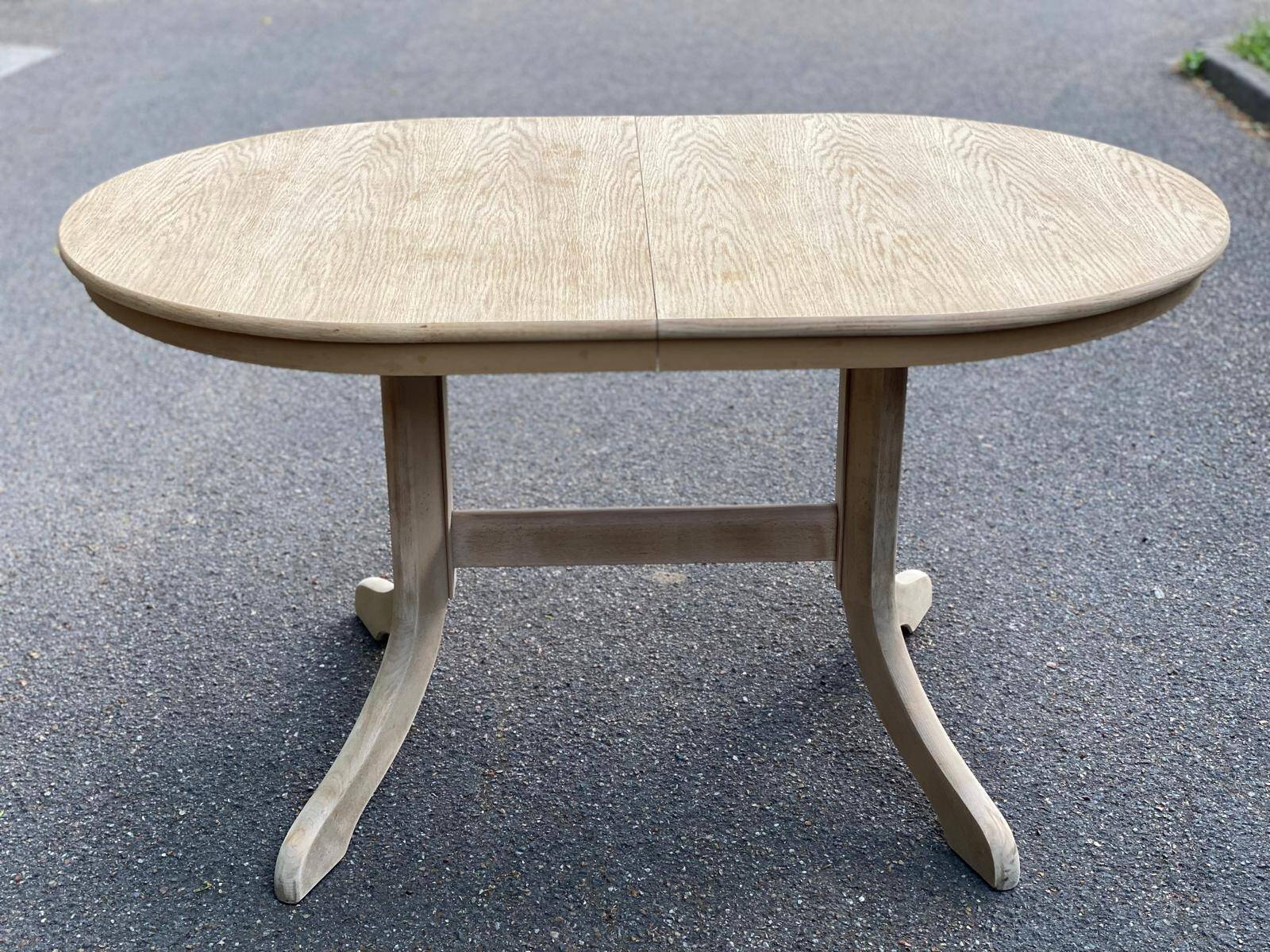 Extendable farmhouse dining table renovated in raw oak 20th century 185cm