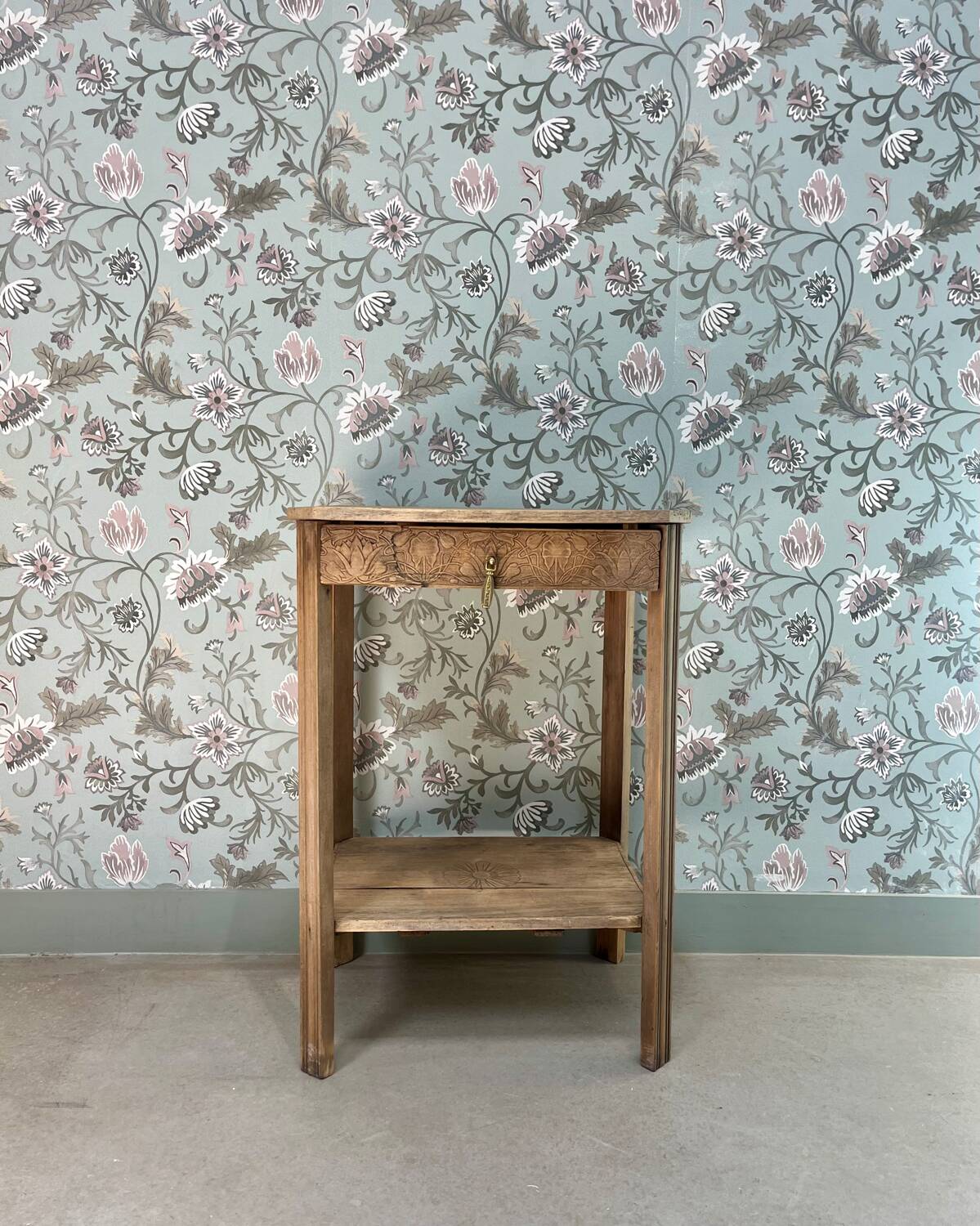 Art Deco console / side table