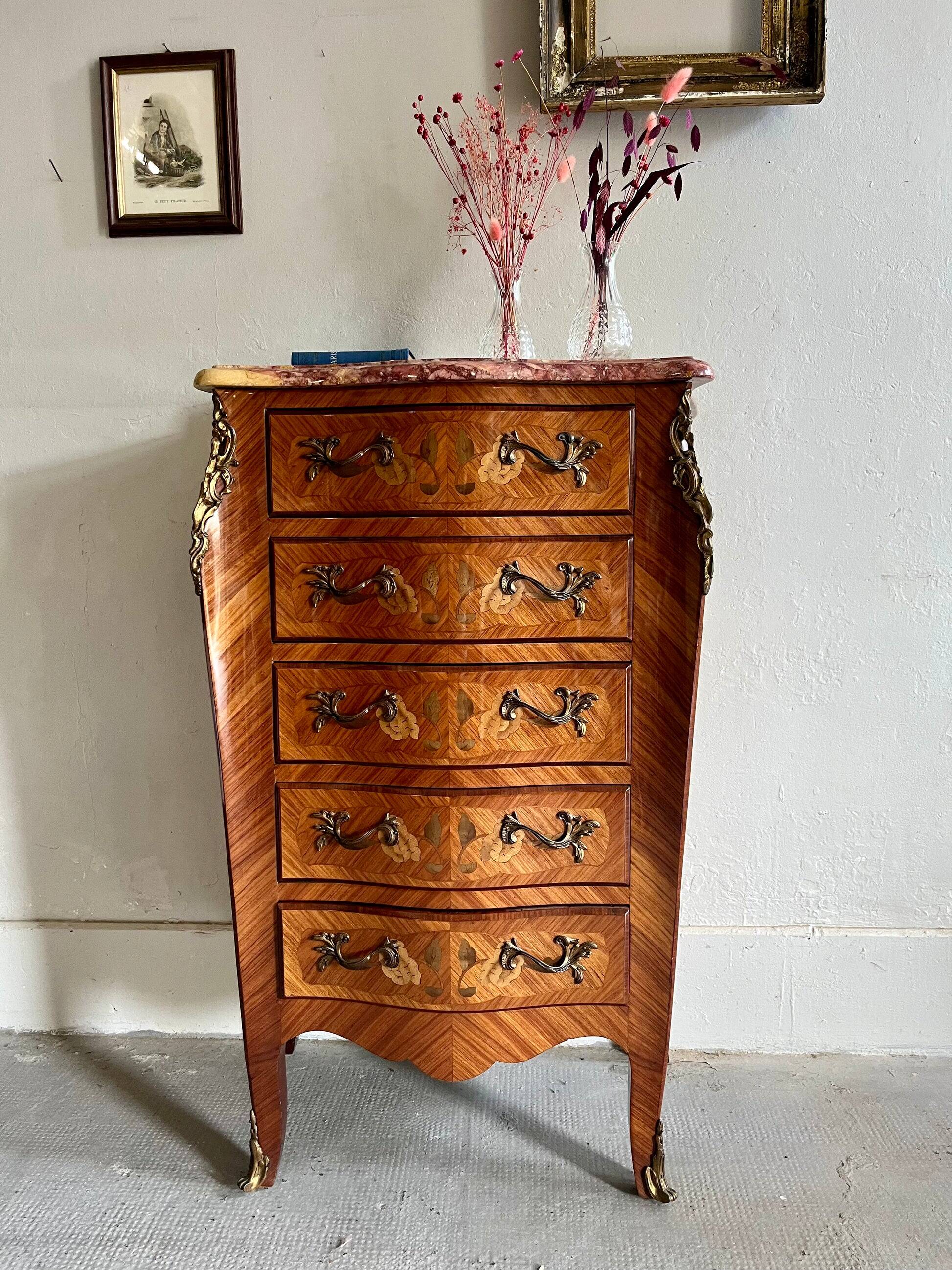 Chiffonnier Louis XV en bois et marbre