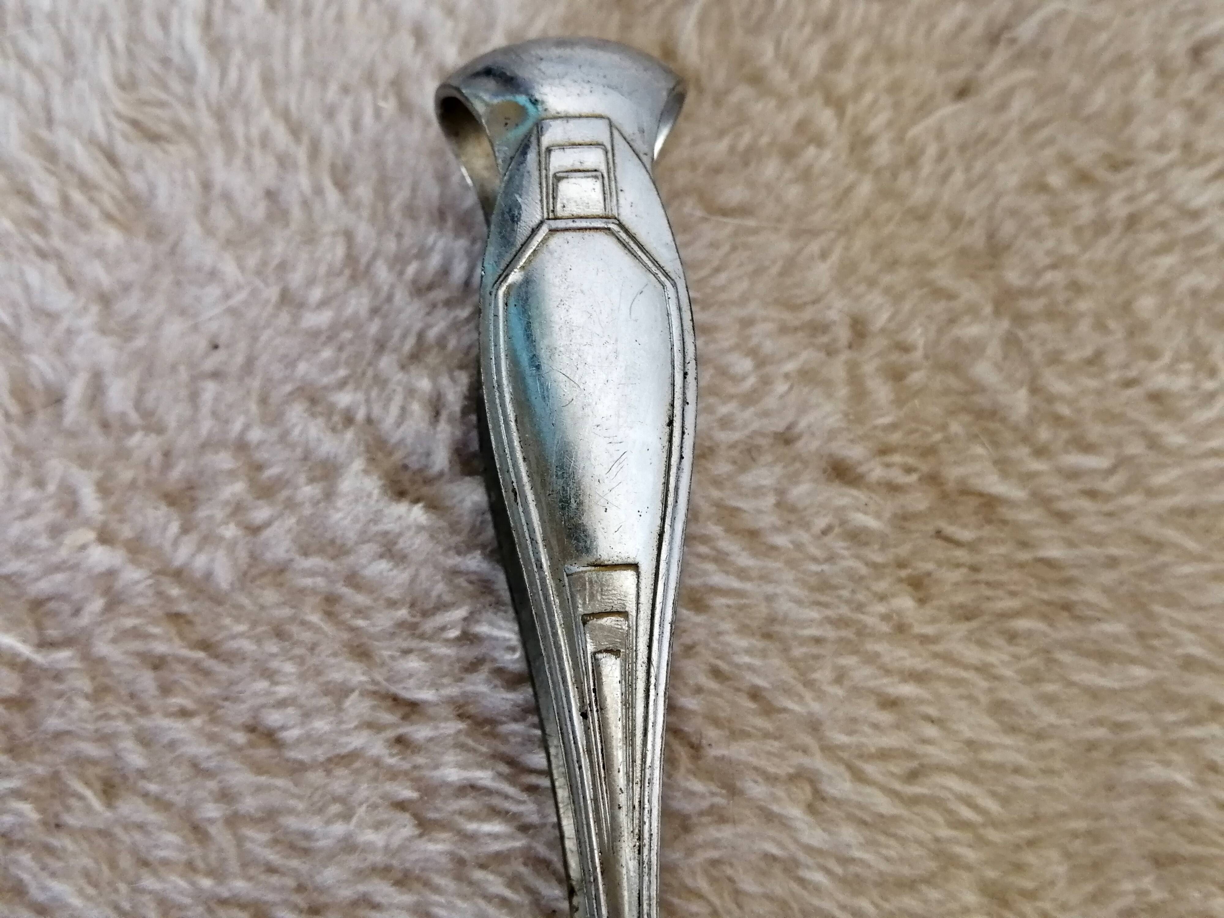 Art Deco sugar pinch