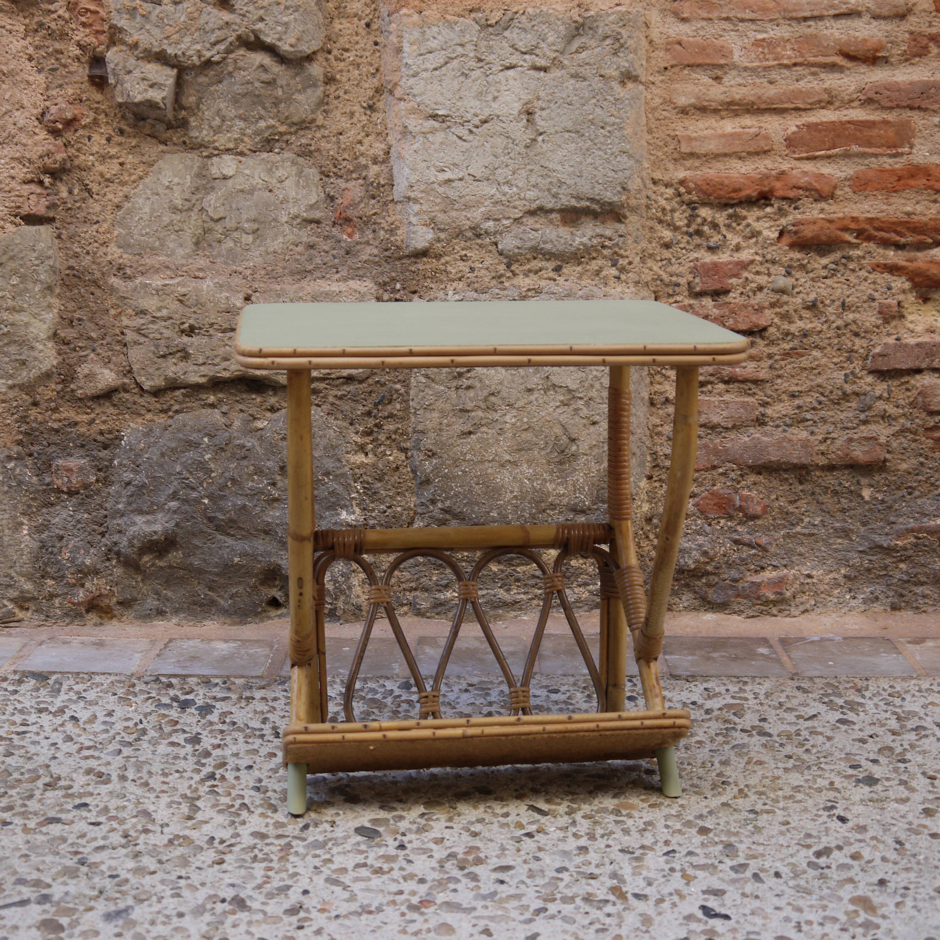 Rattan magazine holder