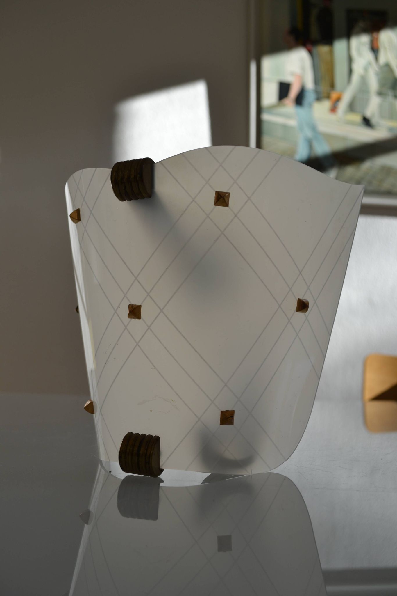 Vintage 1950 wall light in perspex and brass