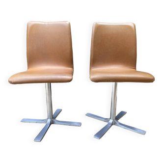 Set of 2 vintage chairs