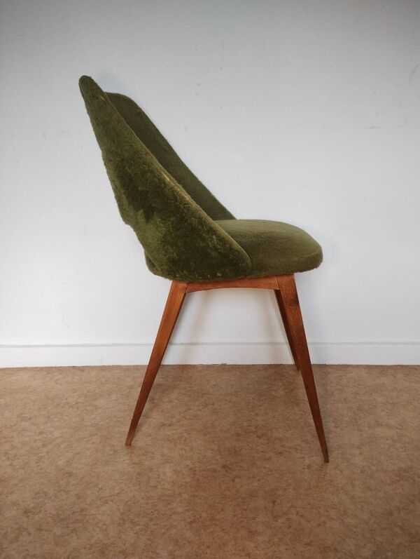 Chaise tonneau moumoute