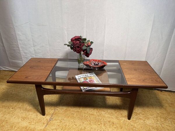 Table basse en teck rétro vintage des années 60 par GPlan ''Mad Man'' Mi