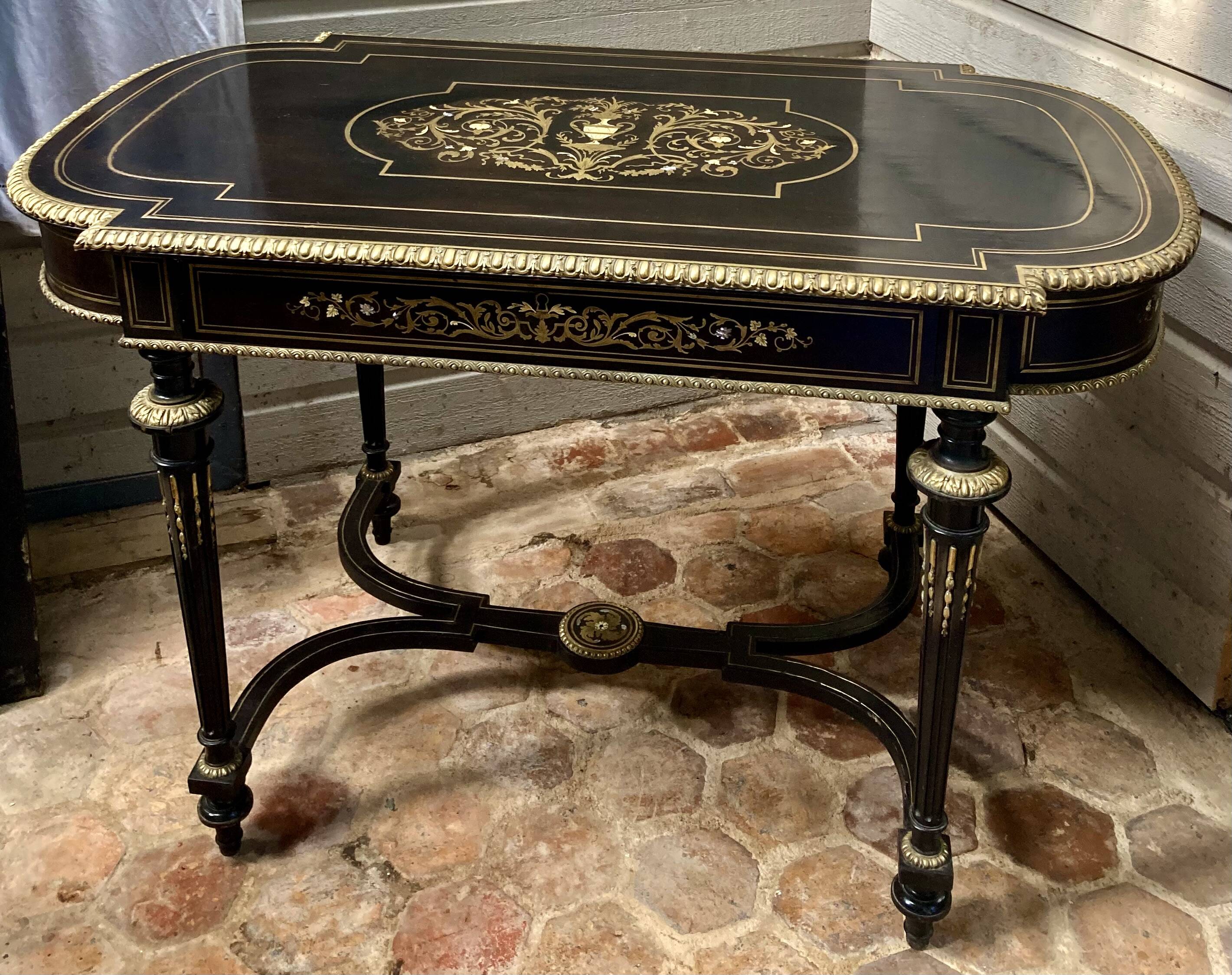 Napoleon III ceremonial table
