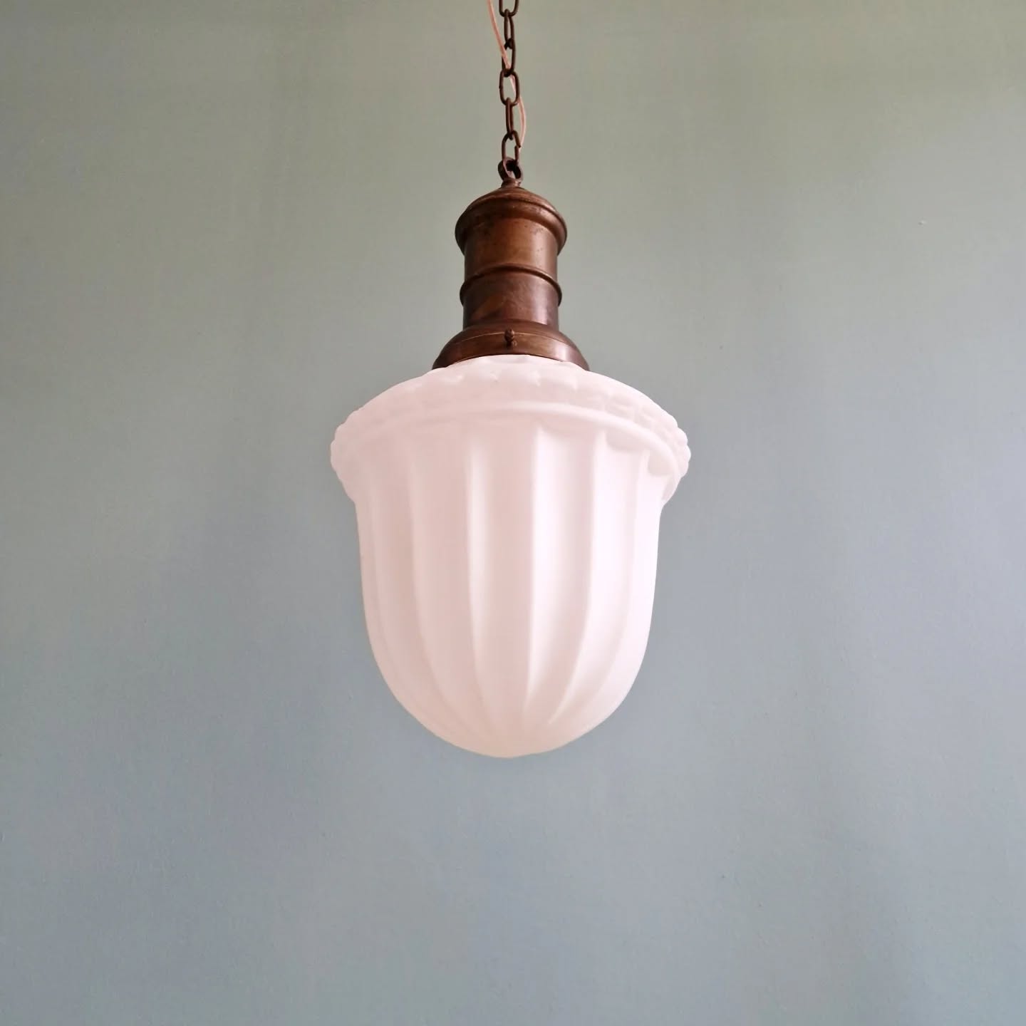 Art Deco suspension in pressed white glass, 1920s-30s.