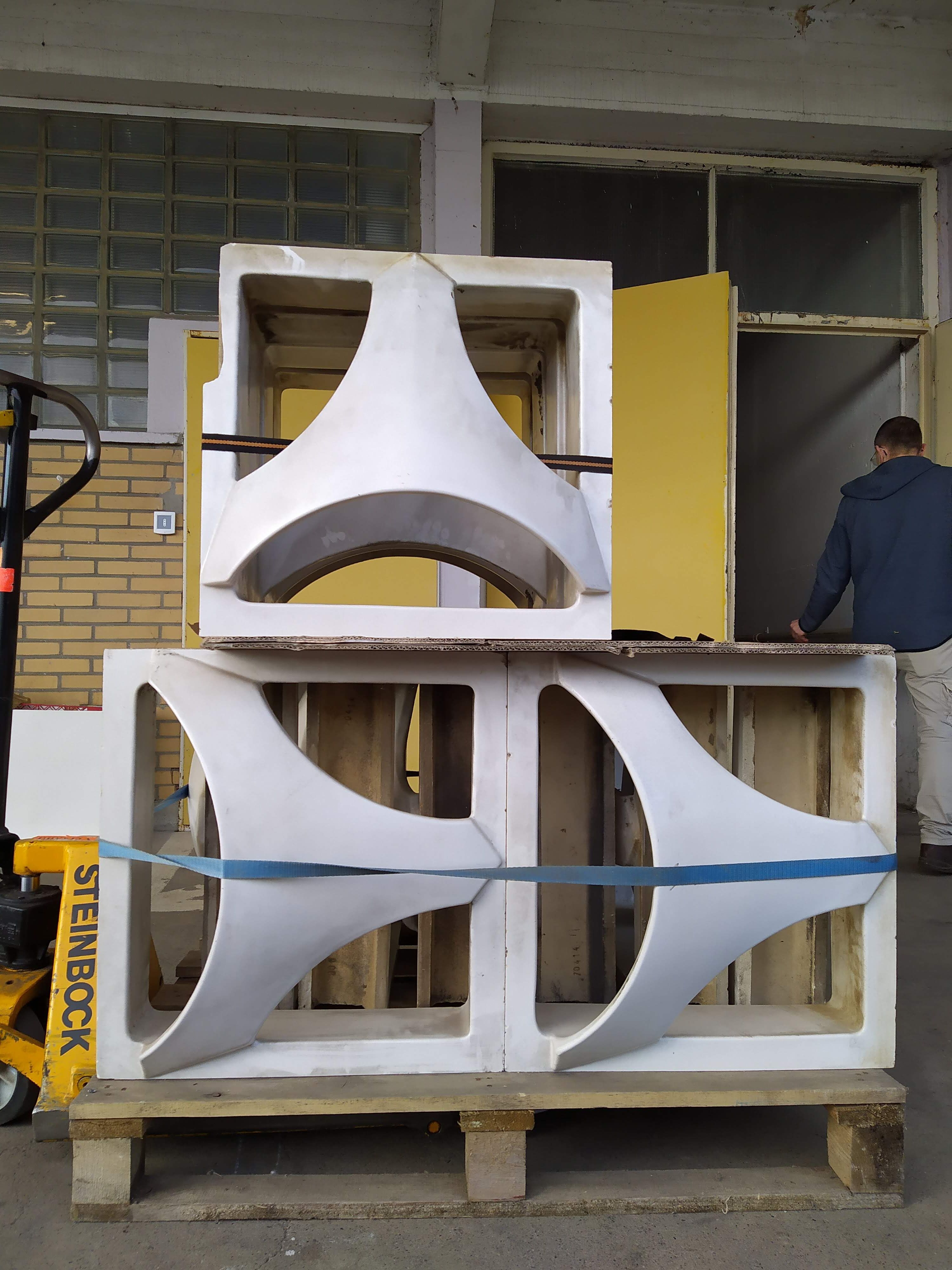 9 ceramic earthenware elements, space age architecture