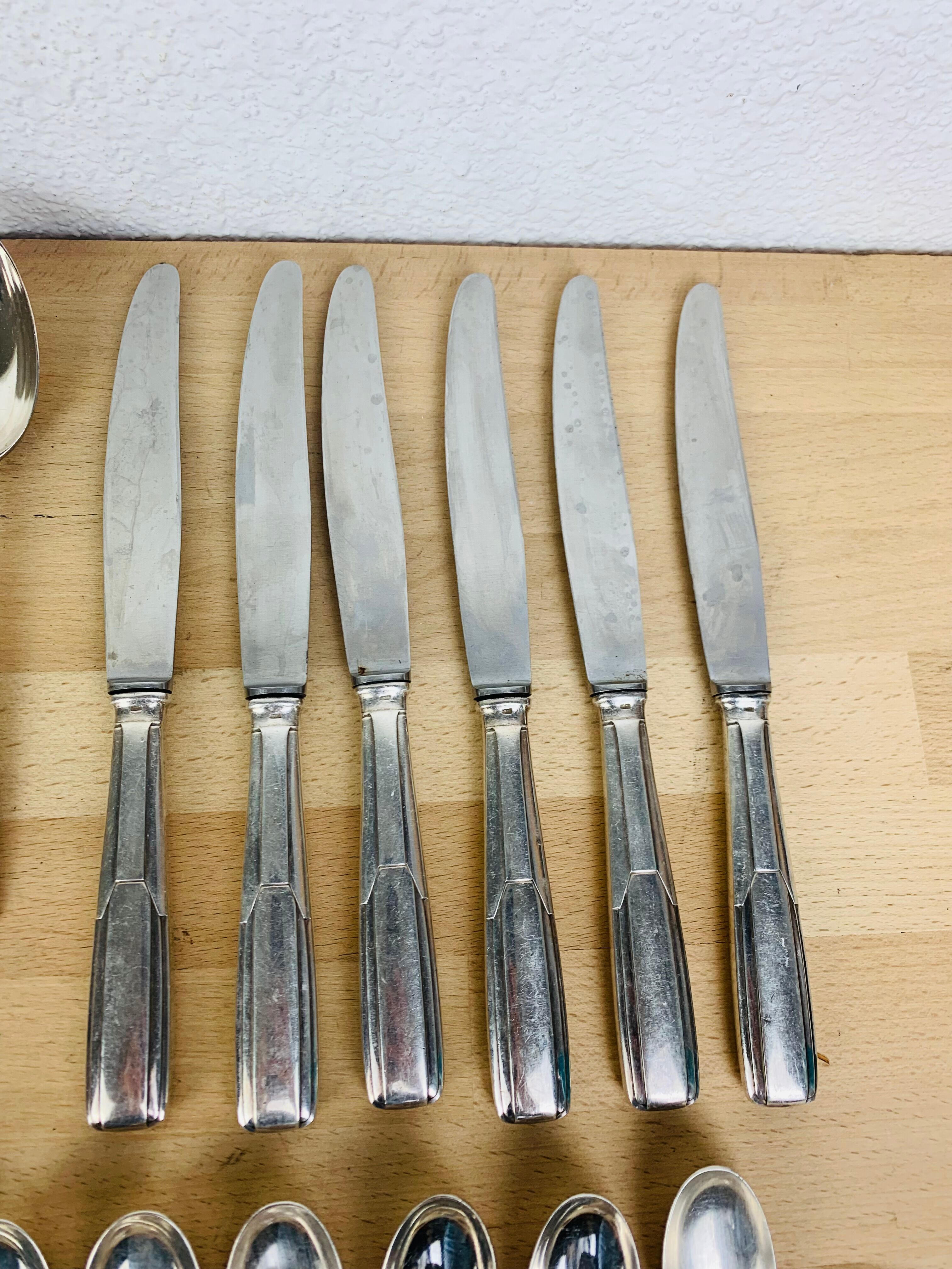 Housewife Ravinet d'Enfert model Navarre art deco silver metal 32 pieces