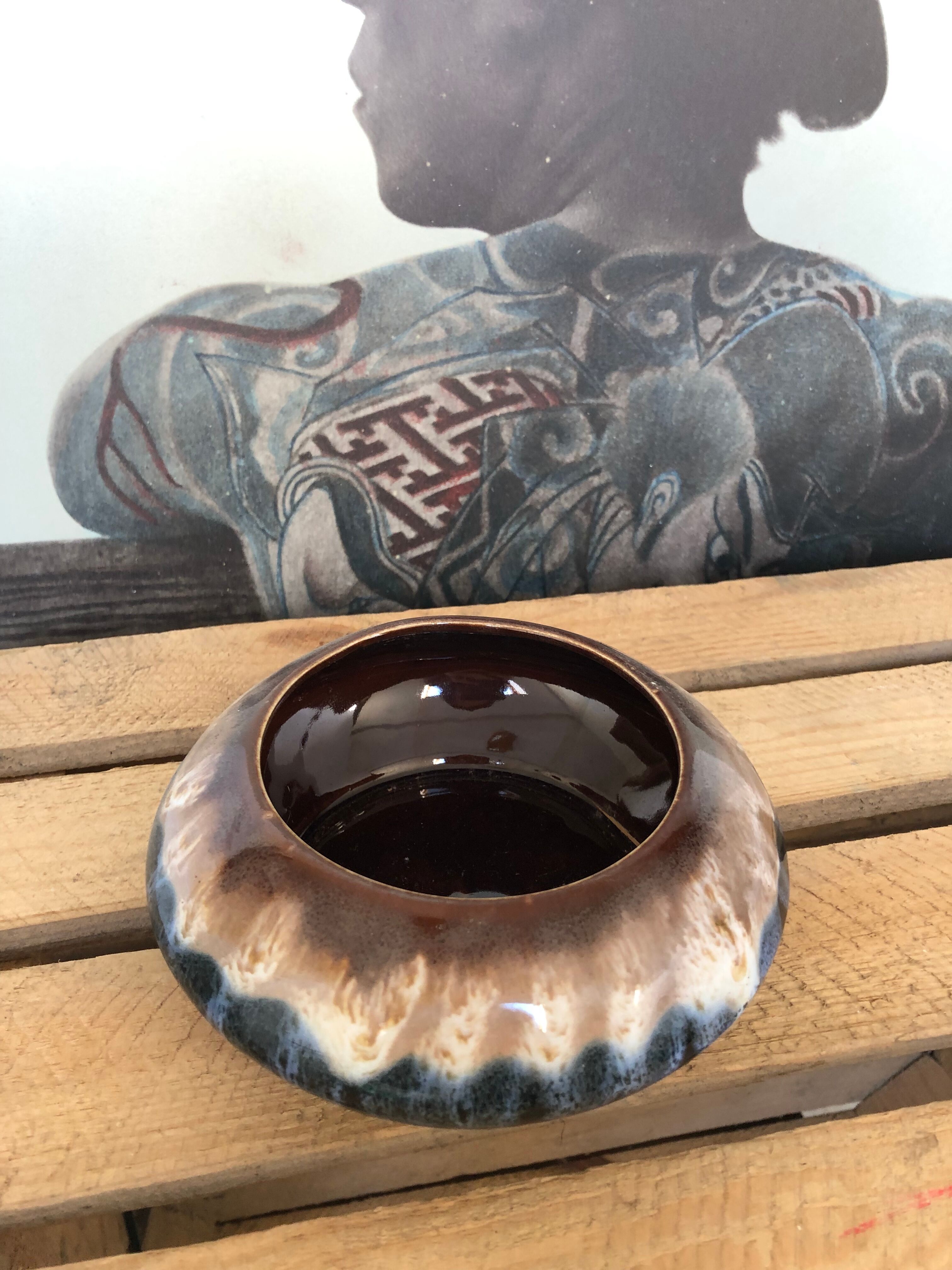 Stoneware trinket bowl