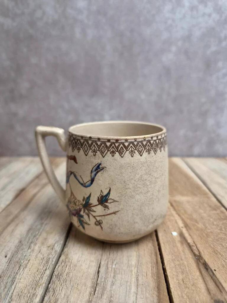 Antique ironstone cup – Japonese decoration – late 19th century