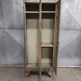 Casier industriel en métal | Armoire vintage à deux portes patinée