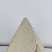 Lampe pyramide en pierre, années 70