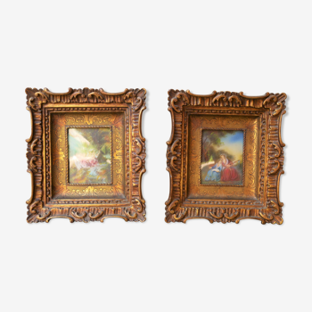 Paire de tableaux en bois doré