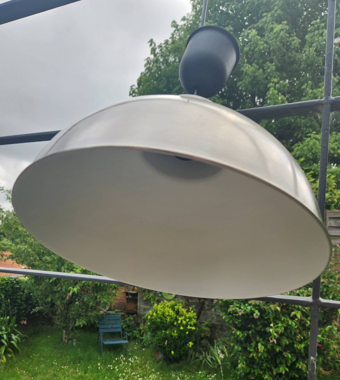 Stainless steel pendant light