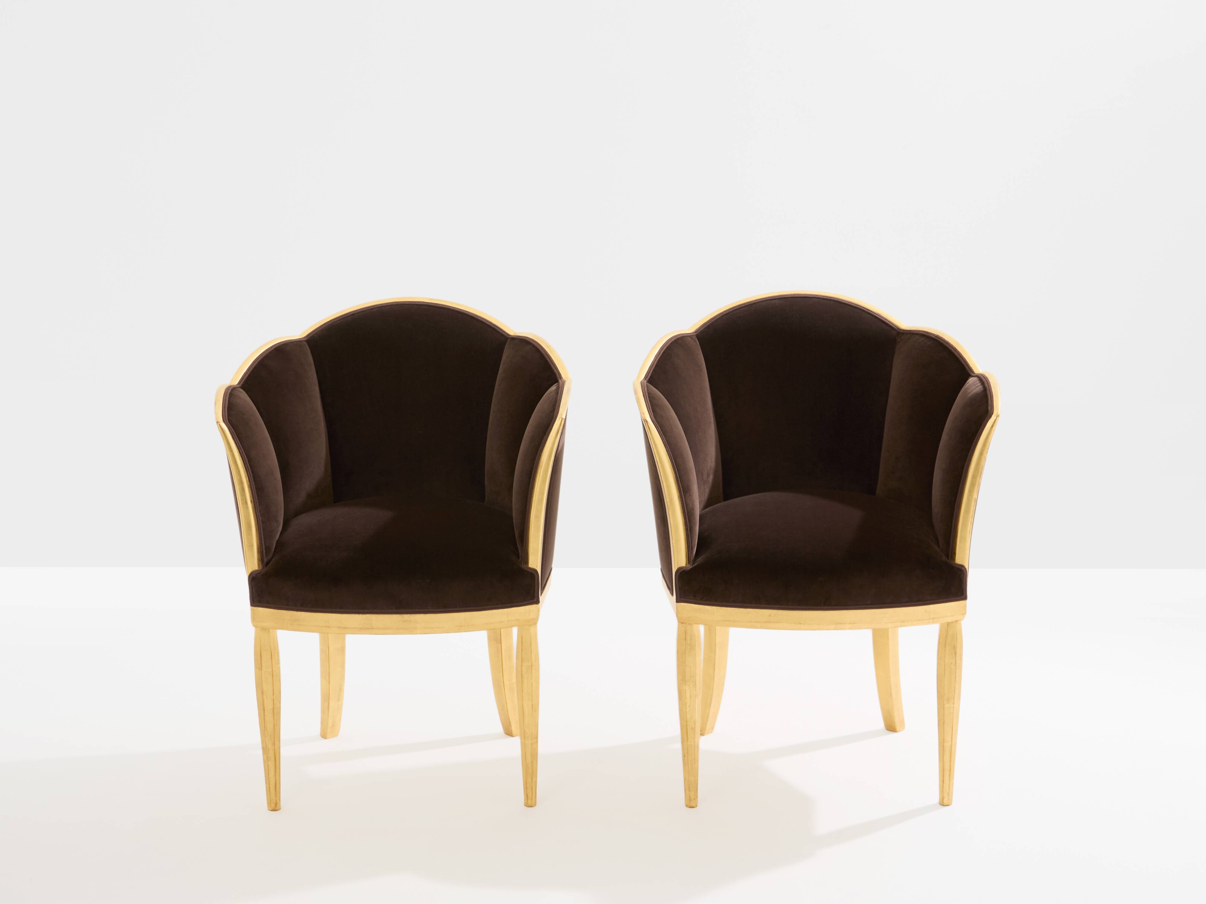 Maurice Dufrène pair of armchairs, gilded wood, brown velvet, 1925.