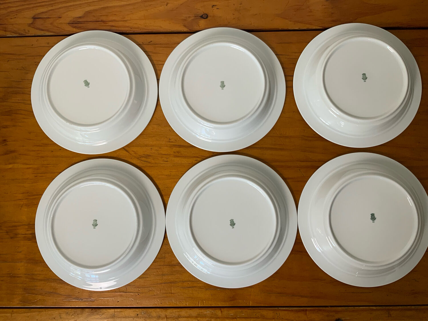 White and silver plates