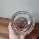 Vase à bulbe en verre moulé vintage