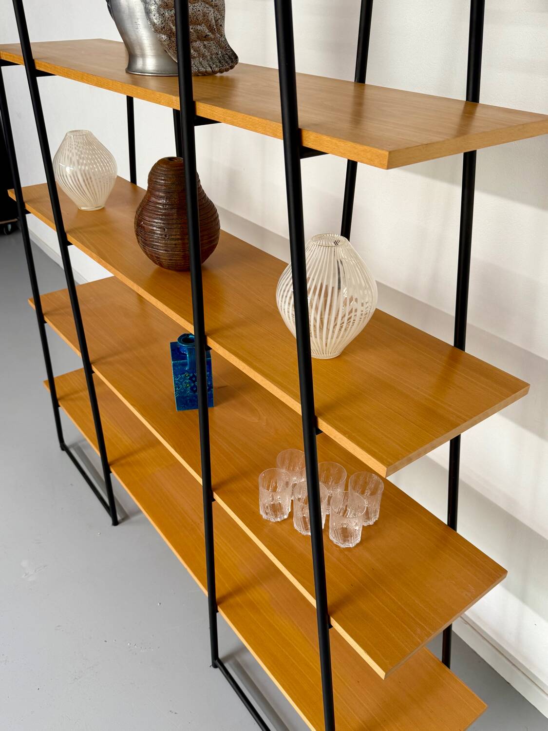 Étagère bibliothèque bois et métal design des années 80